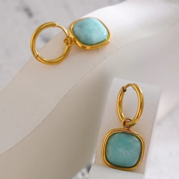 Re-stocked‼️ 18k gold plated natural turquoise dangle earrings - Picture 5 of 12